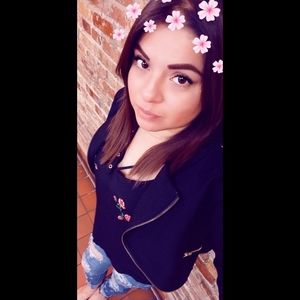 Meet your Posher, Mayra alejandra